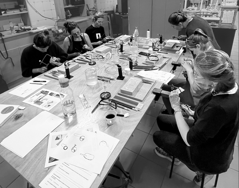 Mother's day jewellery workshop - Engraved silver Earrings on Sunday May 26th